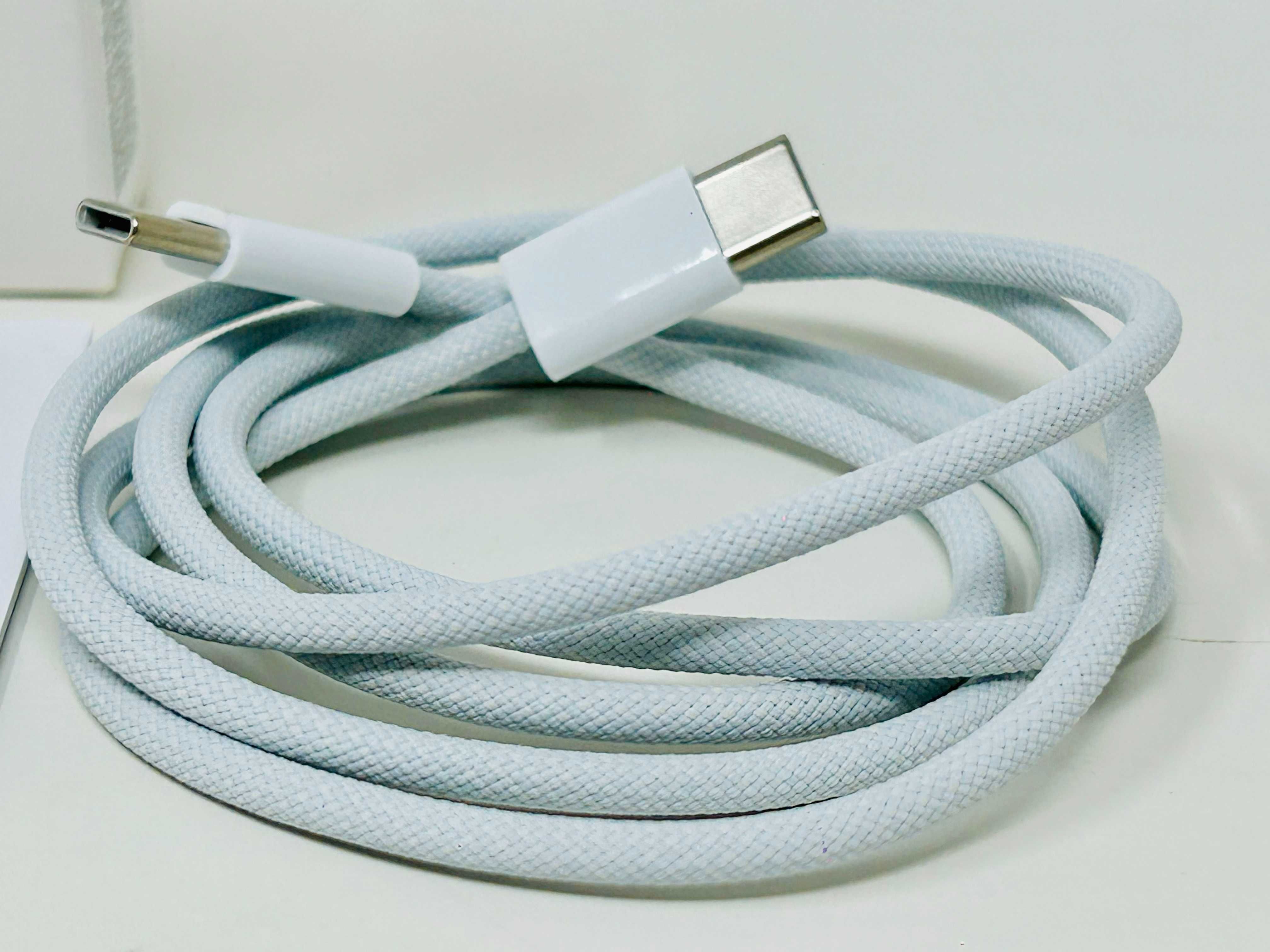 Кабел Зарядно Адаптер Apple USB C to USB C 1m за iPhone 15, 16, iPad