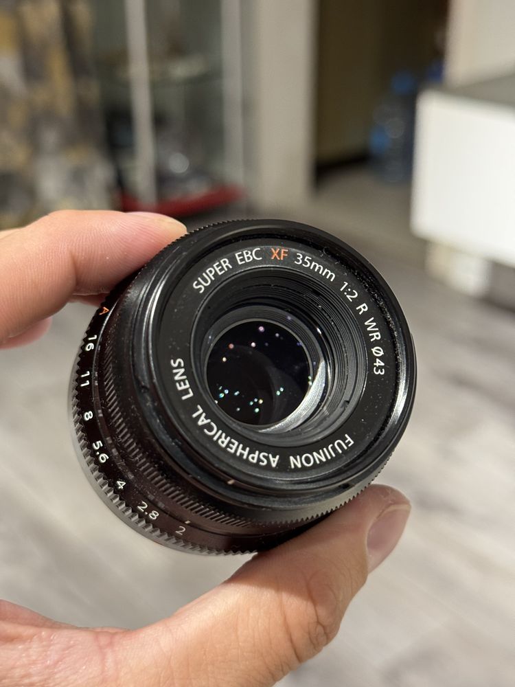 Fujinon XF 35mm f/2 R WR