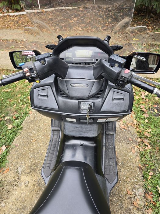 SUZUKI BURGMAN 650 EXCLUSIV 2004 inmatriculat acte valabile