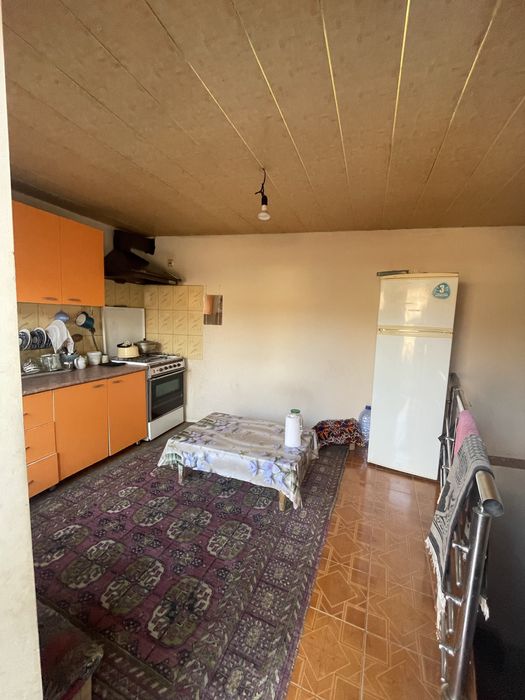 5 xona 12 sotix 3 ta sanuzel