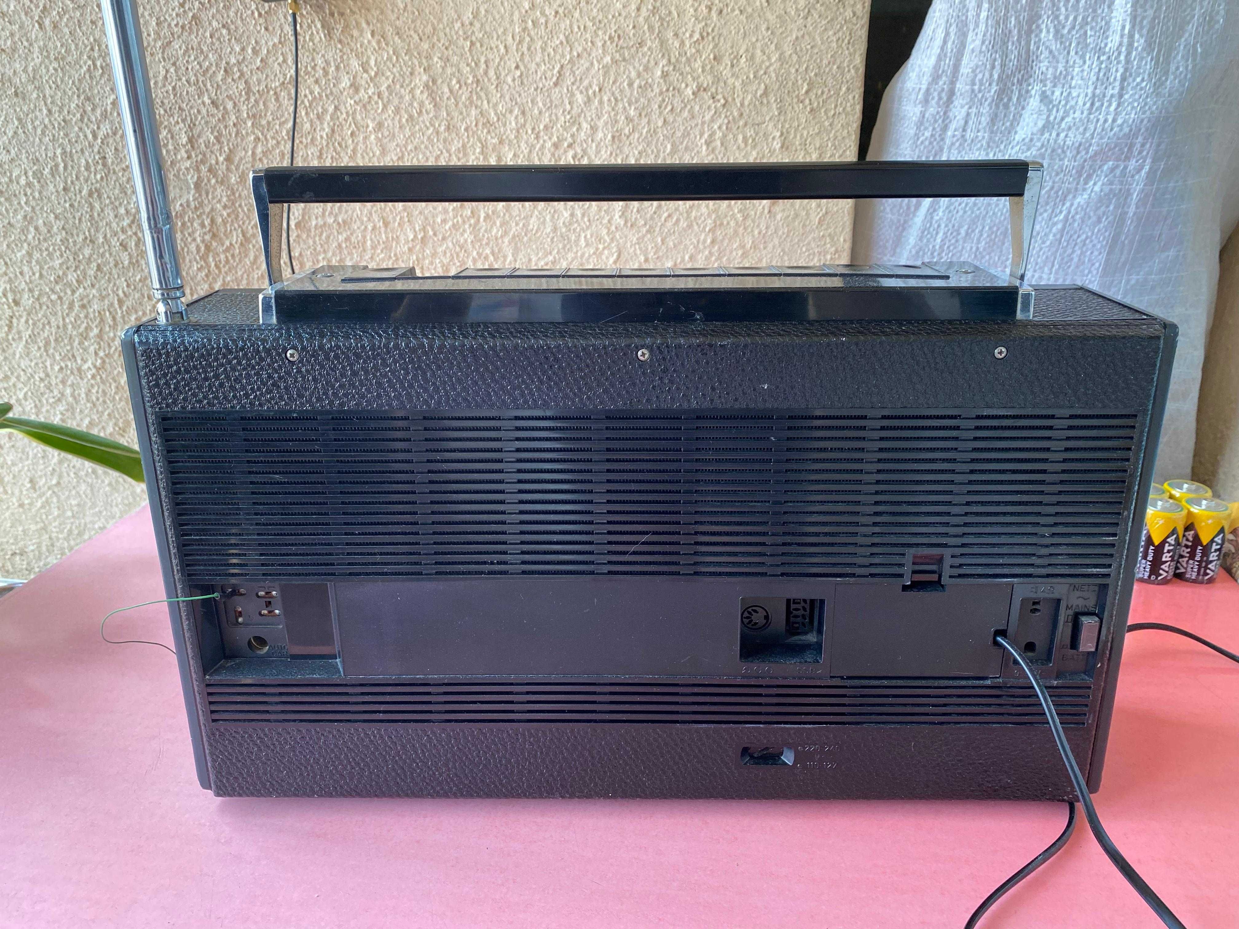 Radio Grundig Satellit 2000