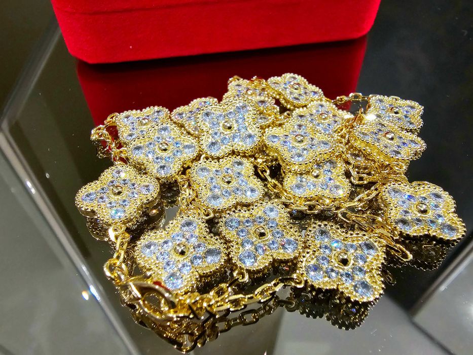 Van Cleef & Arpels VCA Gold Diamond Alhambra 20 Motifs Дамско Колие