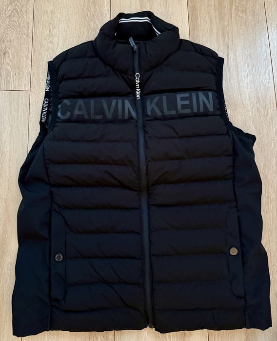 Мъжко яке без ръкави Calvin Klein жилетка S размер Зимно
