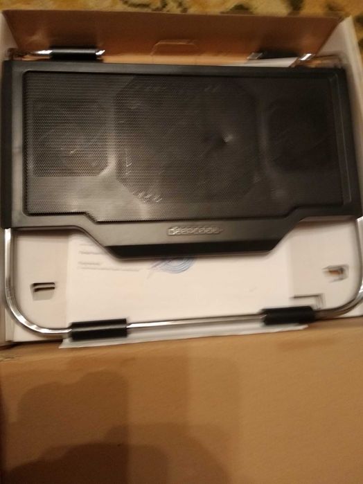 Подставка для ноутбука 15.6" с охлаждением.