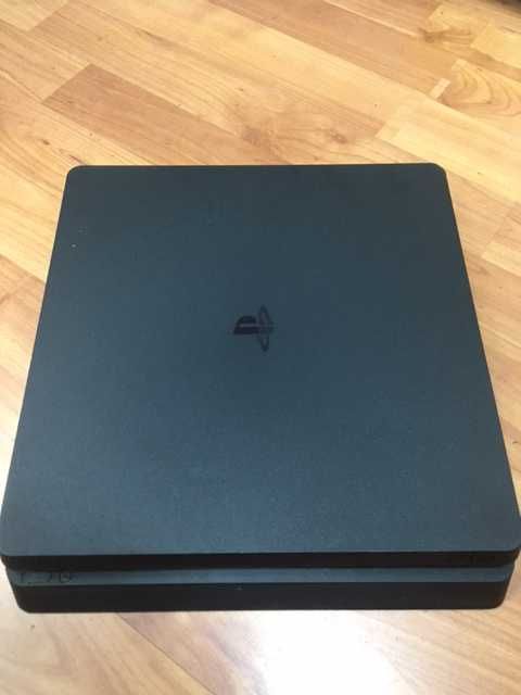 Sony PS4 Slim 500GB с гаранция!
