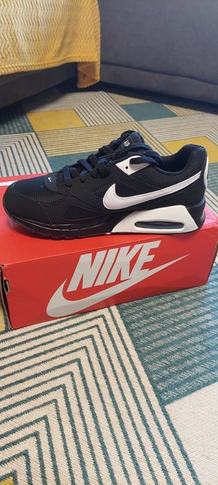 Нови Маратонки Nike Air Max Ivo