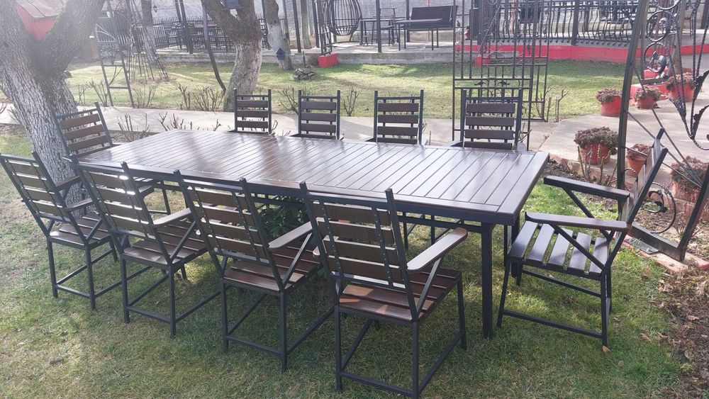 Masa cu 10 scaune tip fotoliu