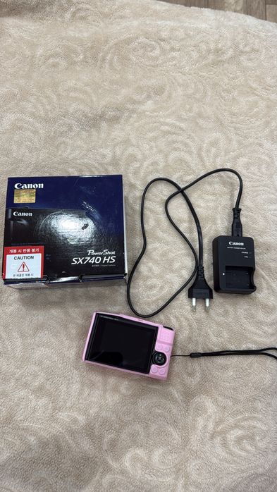 Продам камеру canon sx 740 hs