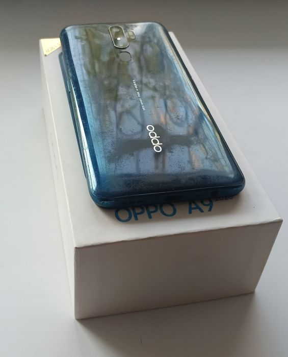 Телефон Oppo A9 2020 года 4/128
