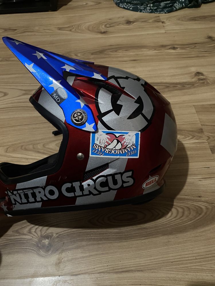 Каска BELL nitro circus limited