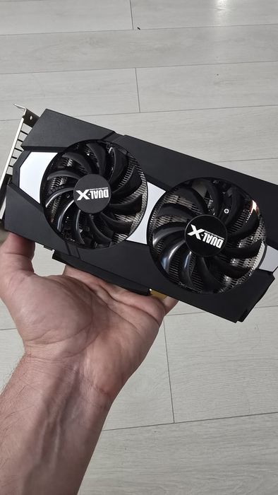 Placa Video Gigabite Saphire R7