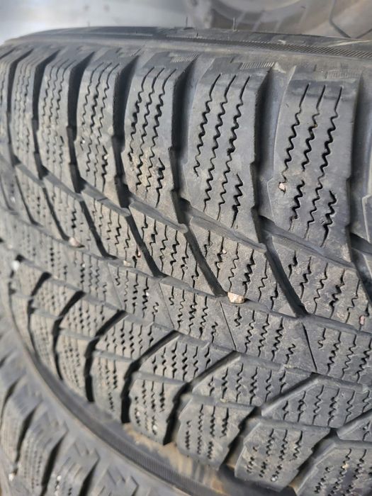 Продам резину с дисками .