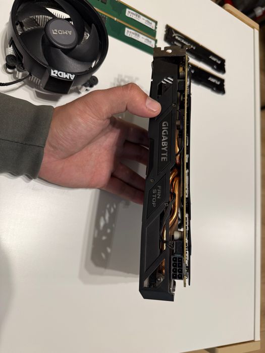 RX 580 8gb, Ryzen 5 2600, 16GB RAM