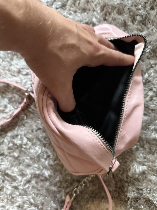 Geantă crossbody roz pastel piele ecologică DeFacto