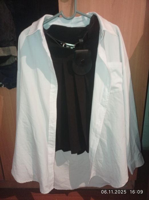 Продаю школьную форму рубашка и Черный Юбка