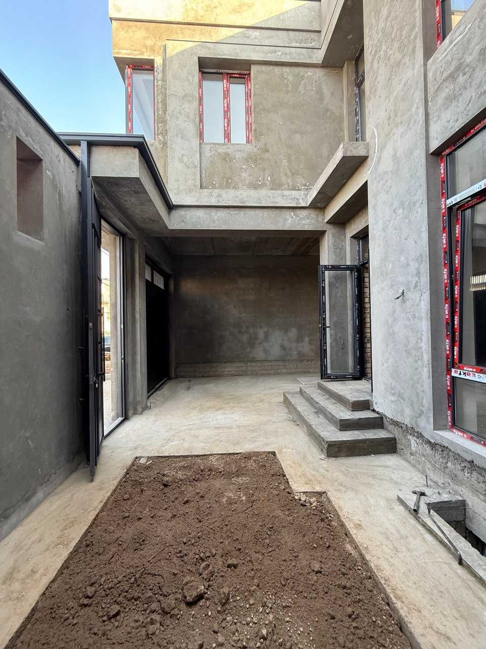 Uchtepa tumanida uy sotiladi