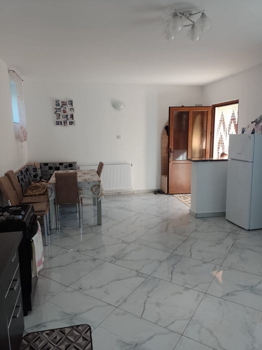 Casa sì gradina de vanzare