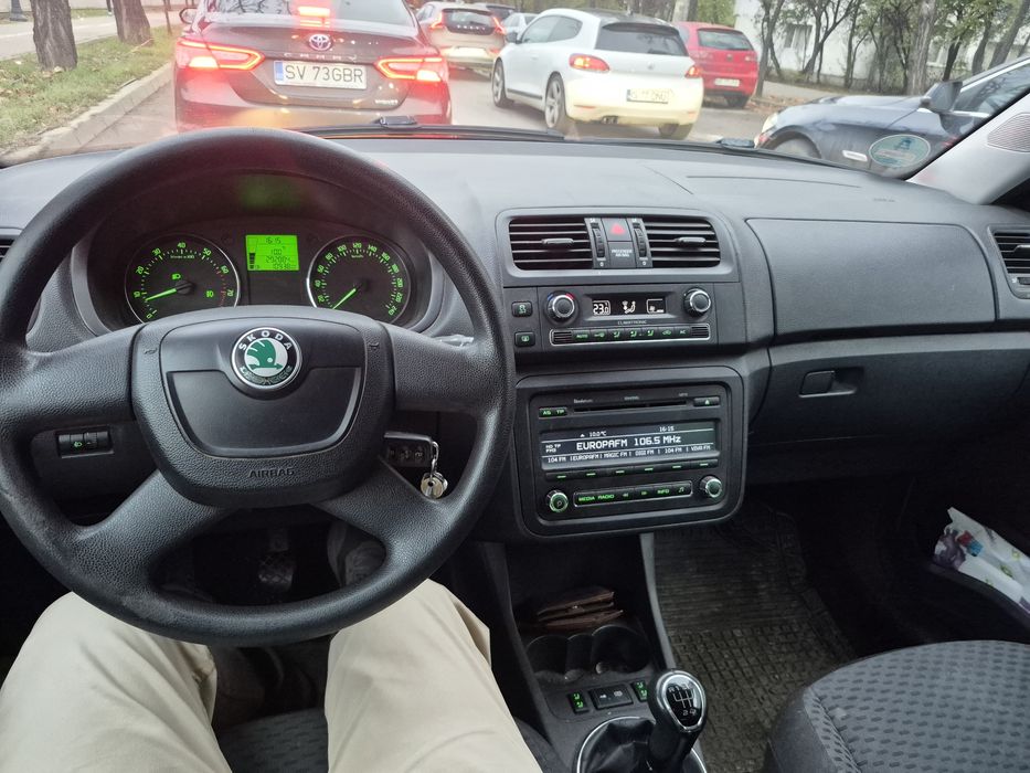 Skoda Fabia 2011, cauciucuri noi iarnă/vară pe jante diferite
