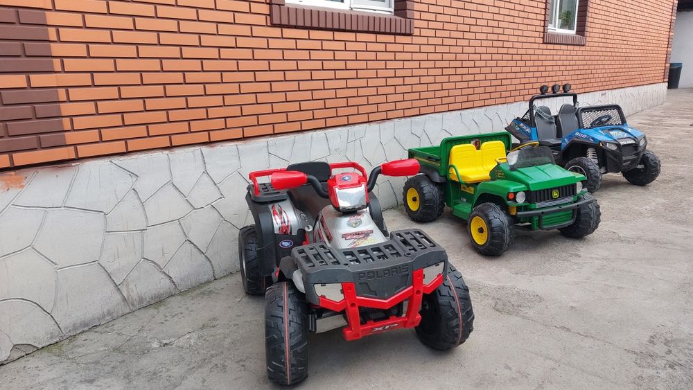 Продам детские машинки