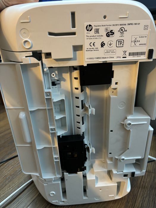 Imprimanta HP Desk Jet 2720, cu scanner