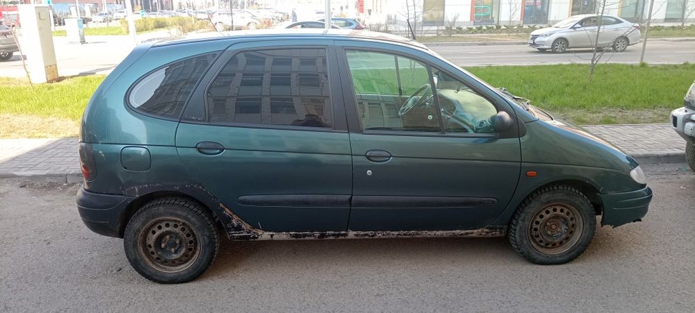 Срочно продам Renault Megane Scenic
