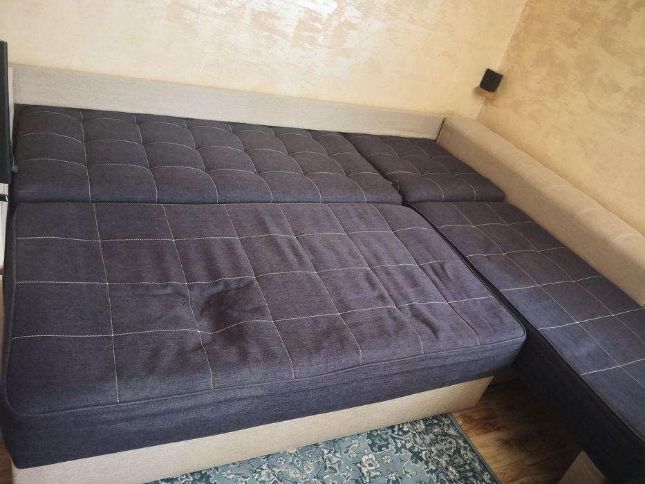 Colțar  canapea extensibil cu lada de depozitare