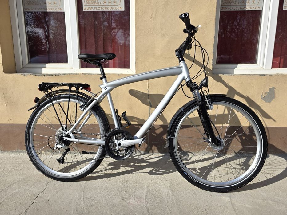 Bicicleta BMW 26 Inch Aluminiu 27 viteze Shimano dinam butuc