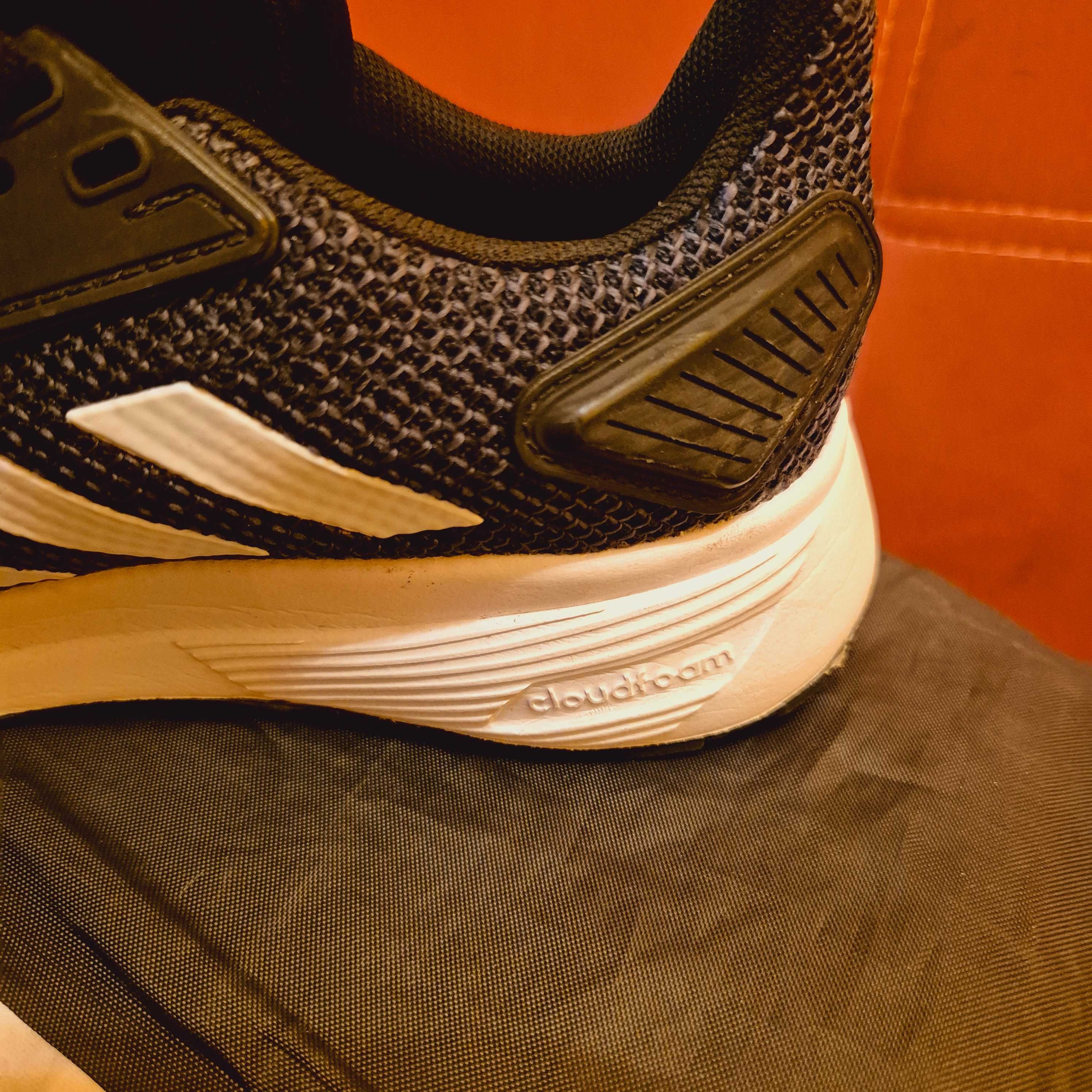 Оригинални маратонки Adidas. Номер 38.5