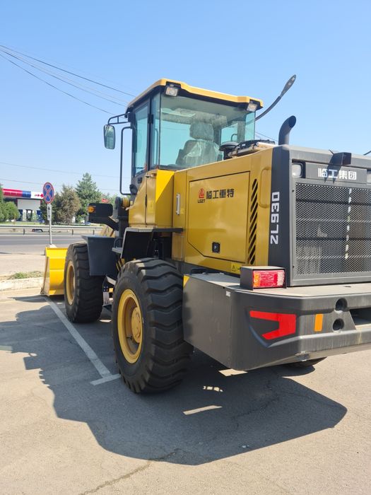 Погрузчик 1.8куб джойстик