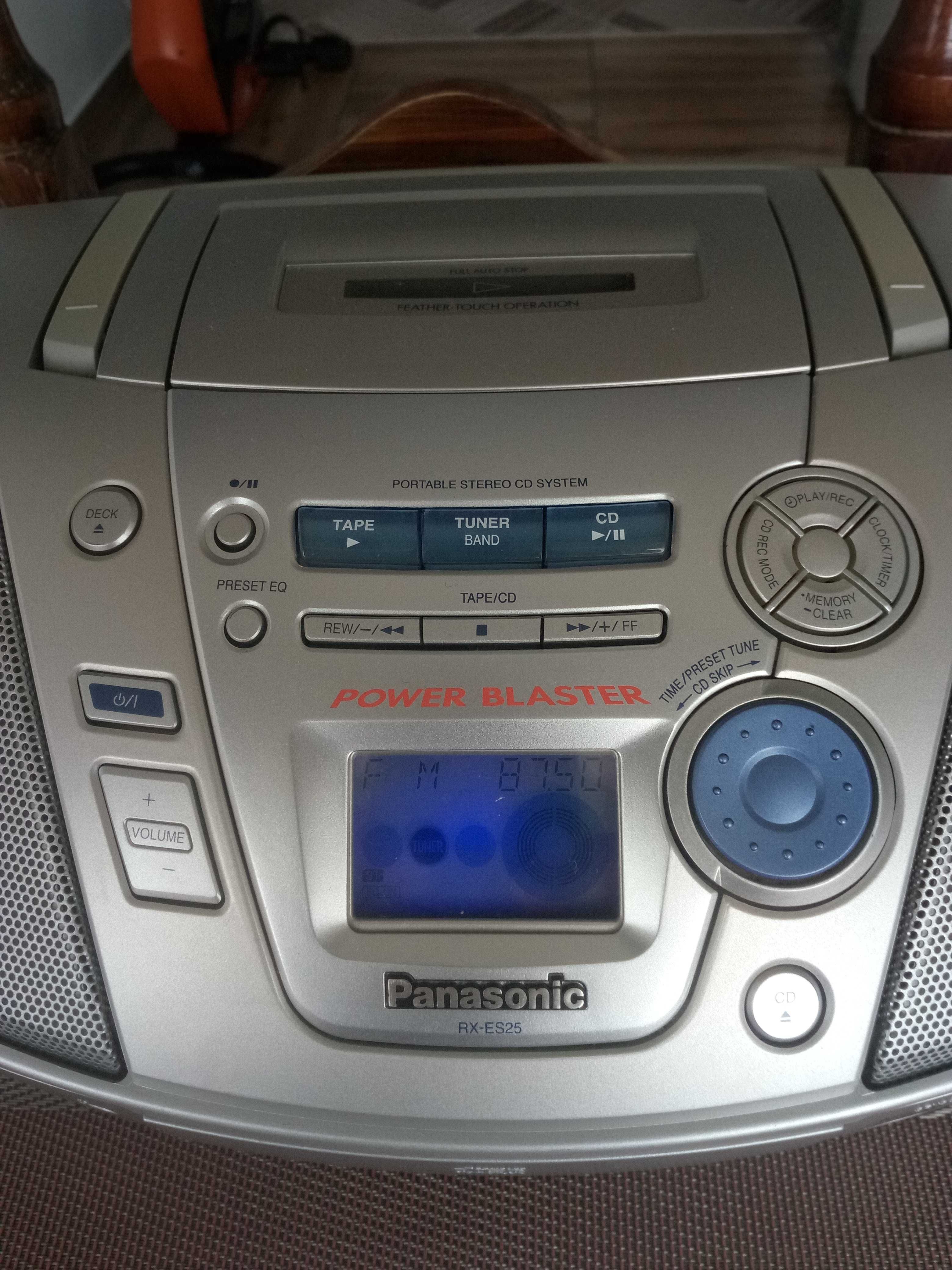 Радиокасетофон+CD- Панасоник.