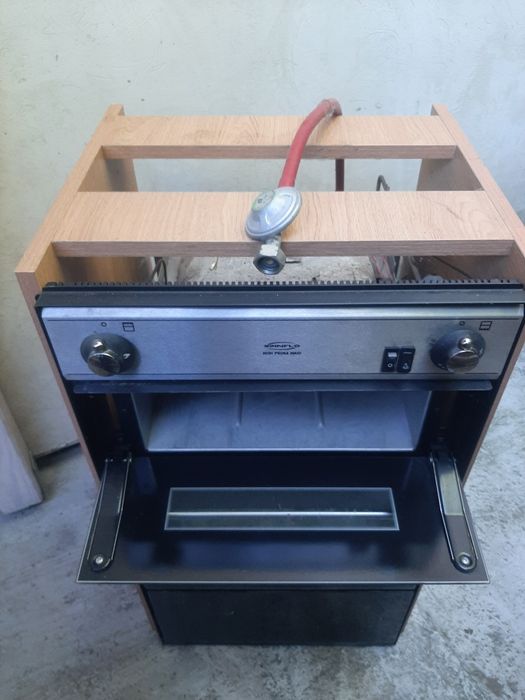 Cuptor incorporabil rulota pe gaz