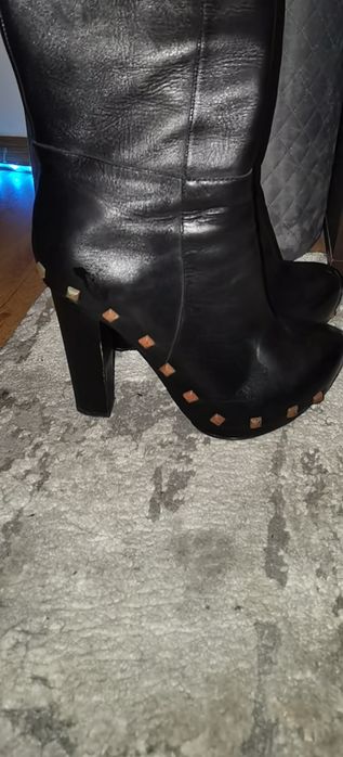 Cizme pana la genunchi