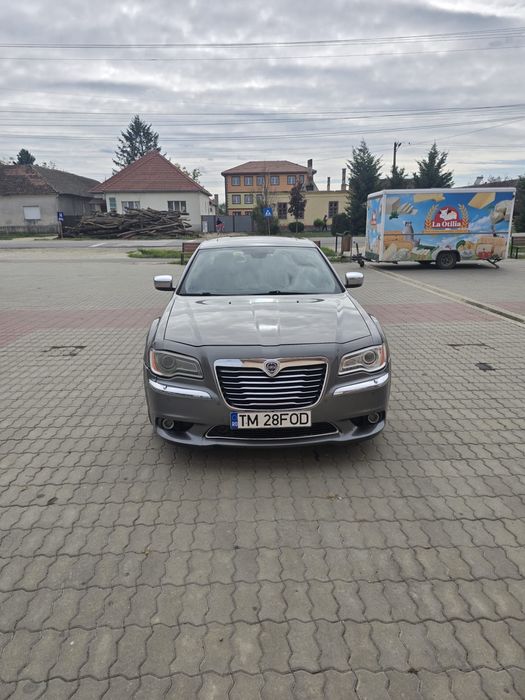 Vând Lancia Thema