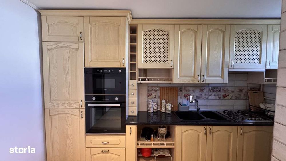 3 camere, P, 78 mp, boxă, parcare, mobilat,utilat, alarmă,  Zona 1 Mai