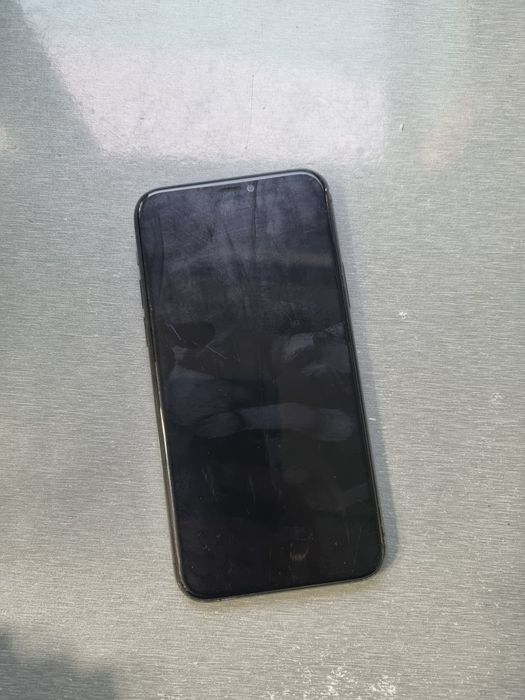 iPhone 11 Pro (Balck) Imei Otgan. iCloud Tozza Yonmebdi. Sotiladi