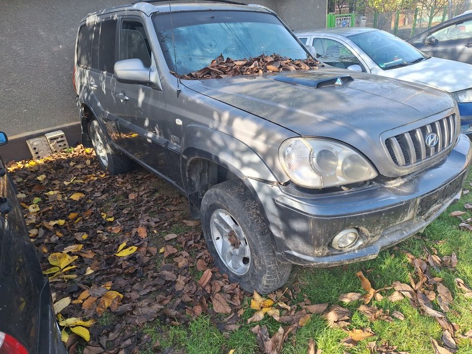 Dezmembrez hyundai terracan 2.9