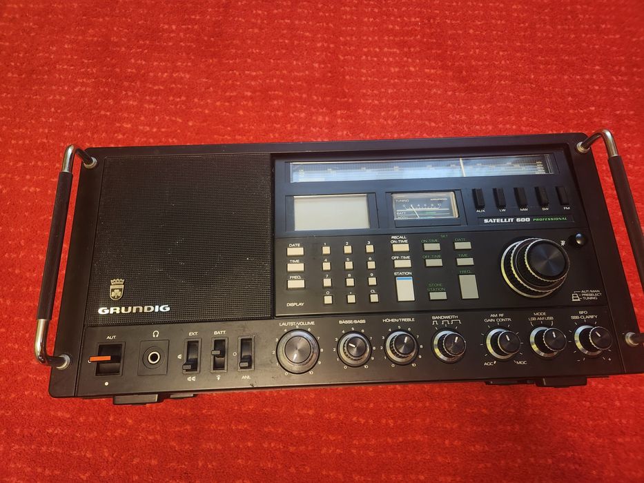 Rar - radio Grundig Satellit 600 Profesional