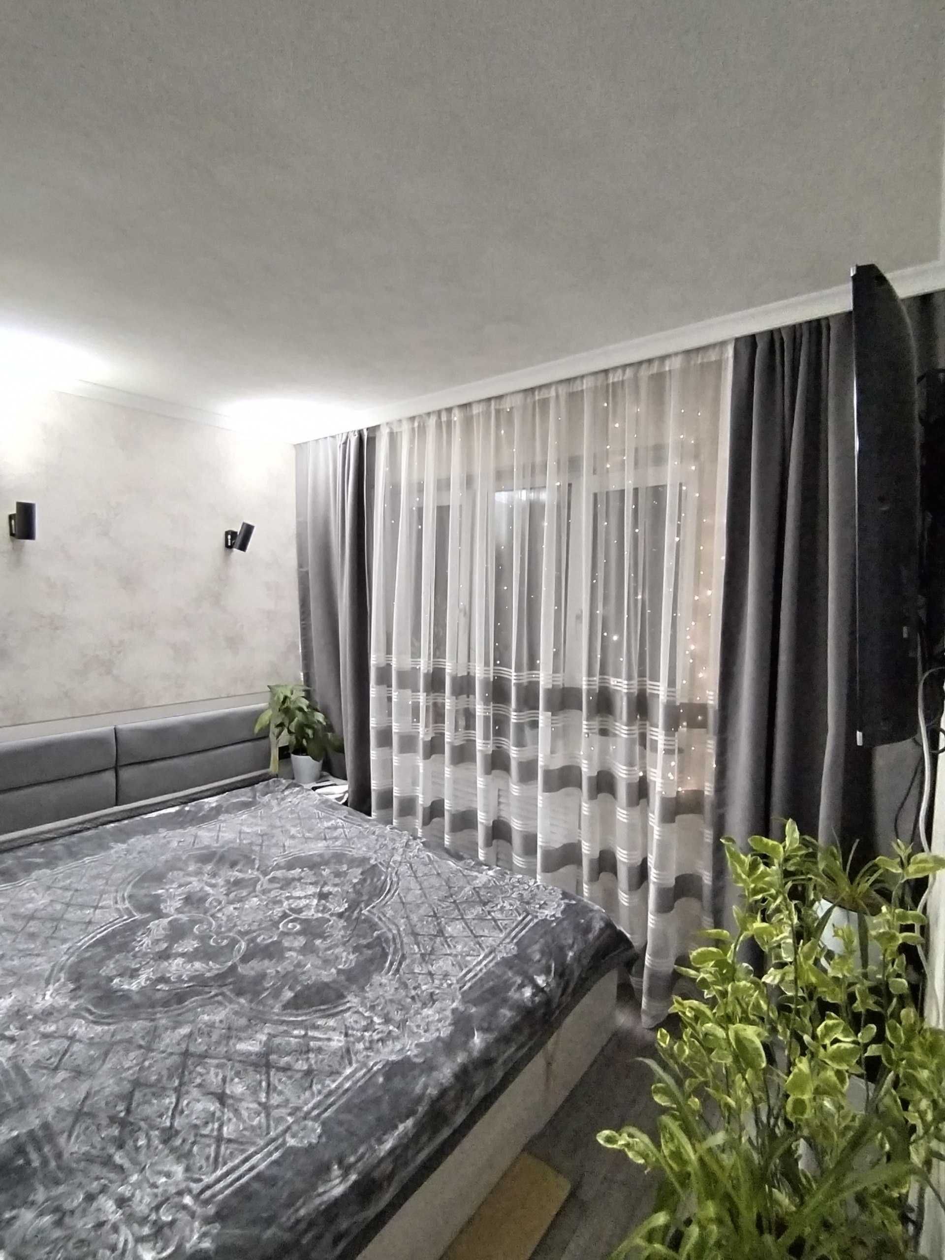 продам квартиру метро мирза улугбек 1/4/4