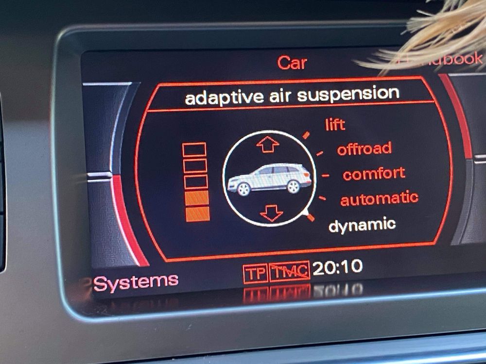 Audi q7 distronic plus