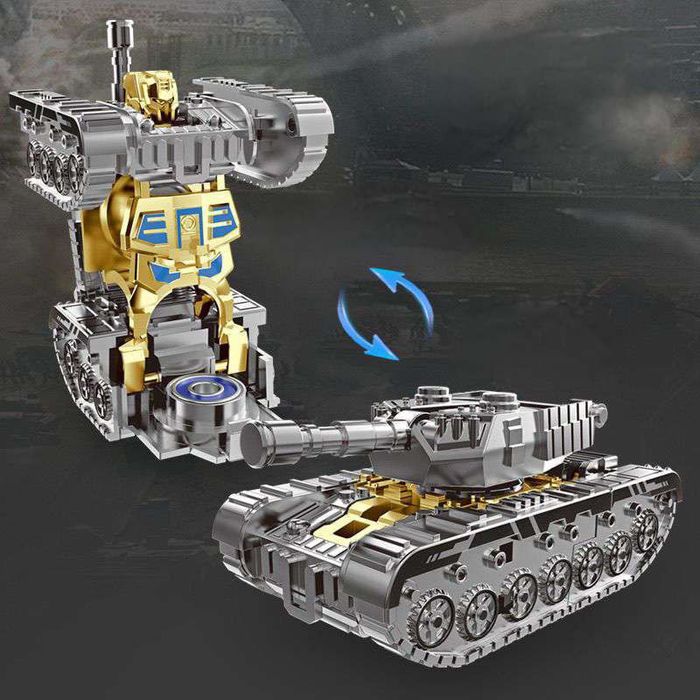 Mashina  transformer, spiner va tank 3 tasi bitta