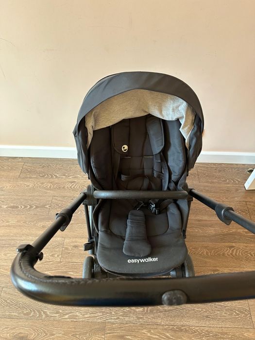 Продам детскую коляску EASY WALKER CHARLIE