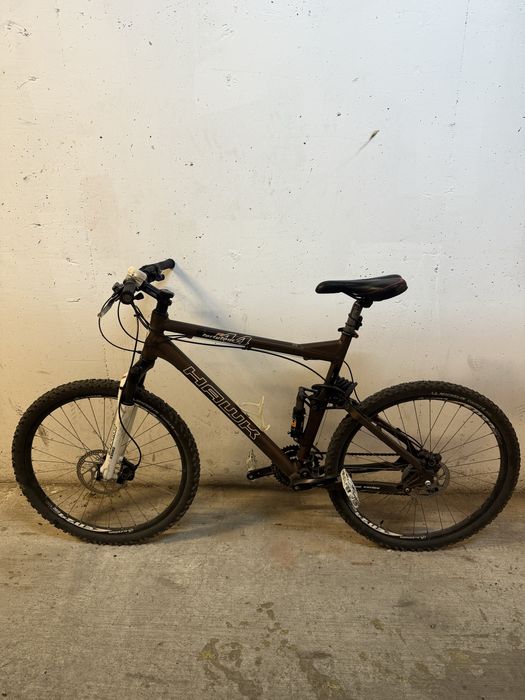 Bicicleta Hawk full-suspension