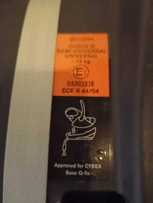 Scaun auto bebeluș Cybex Cloud Q + bază Cybex Base Q-Fix
