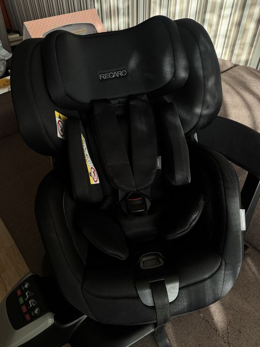 Столче за кола Recaro Salia, IsoFix, i-Size, 40-105 cm, Mat Black