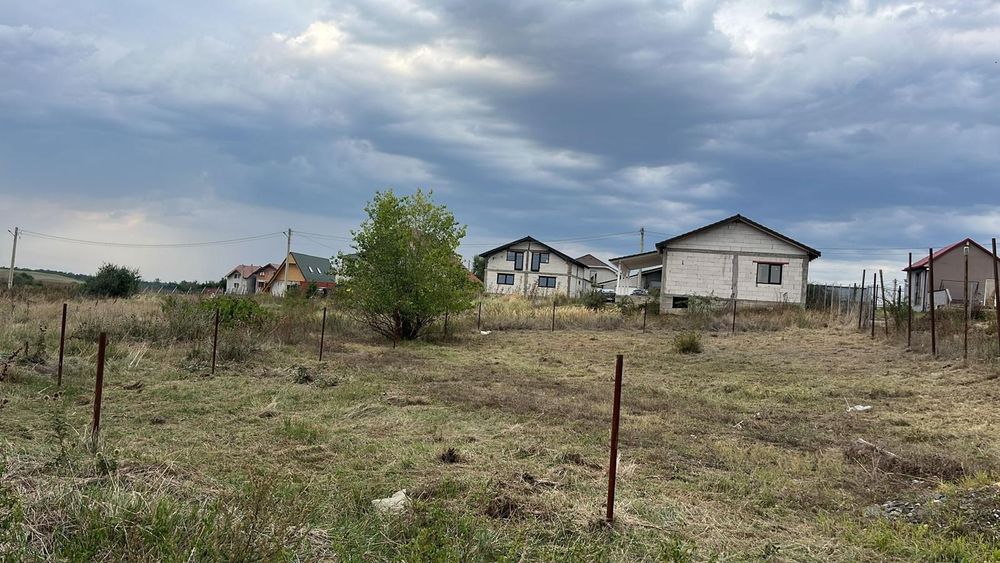 Vand teren intravilan / loc de casa in Frumuseni jud. Arad 500 mp