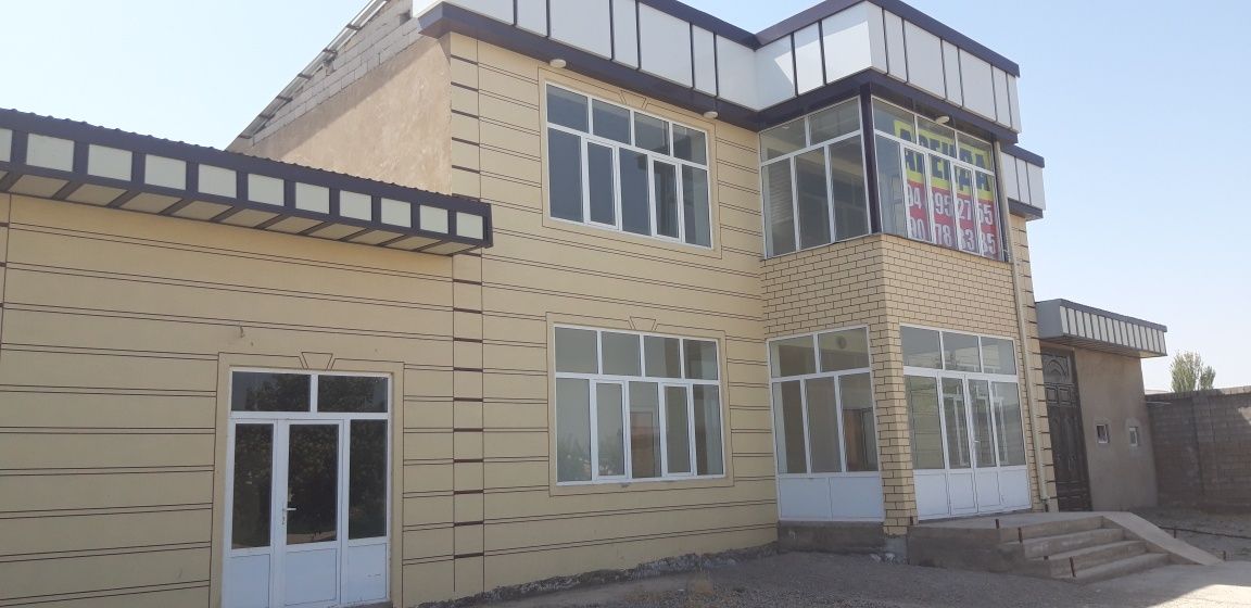 Нотурар бино сотилади. (Октош мах.)