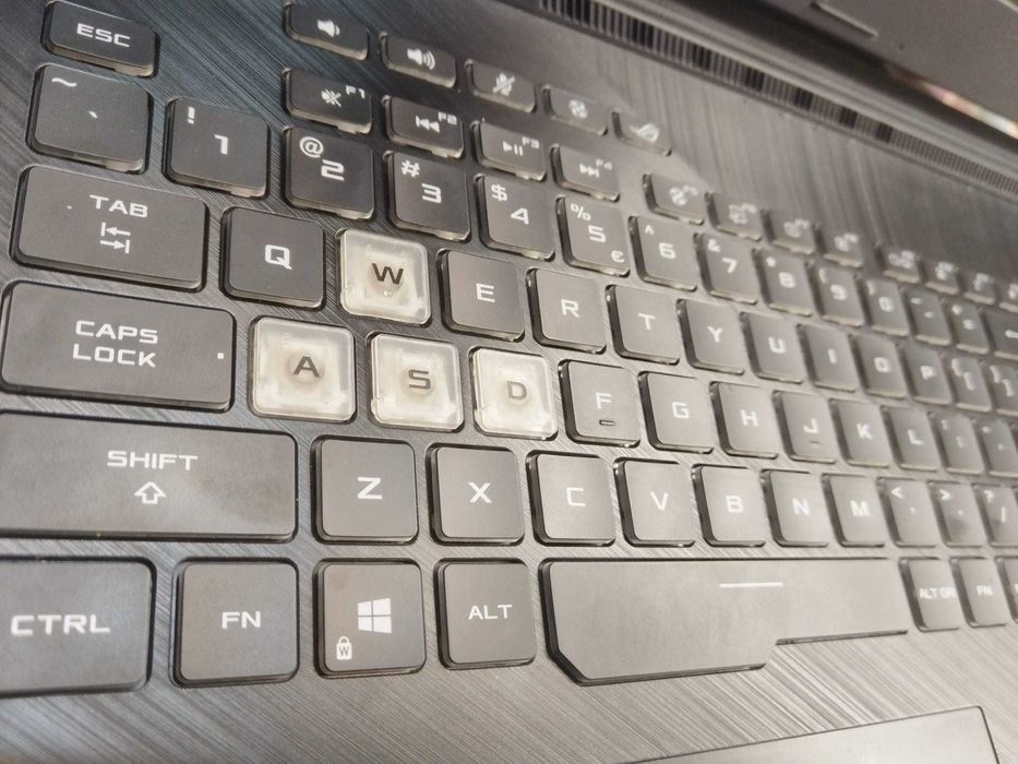 Super pret! Laptop ca nou! Asus ROG Strix, Intel i7-10750H