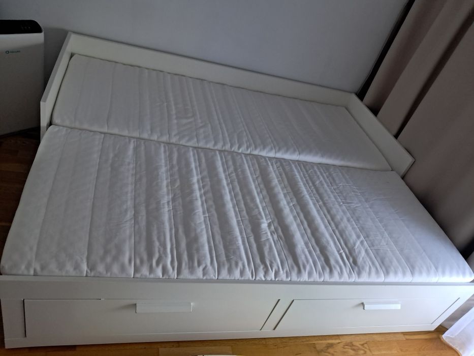 Pat/divan Ikea ( Brimnes)