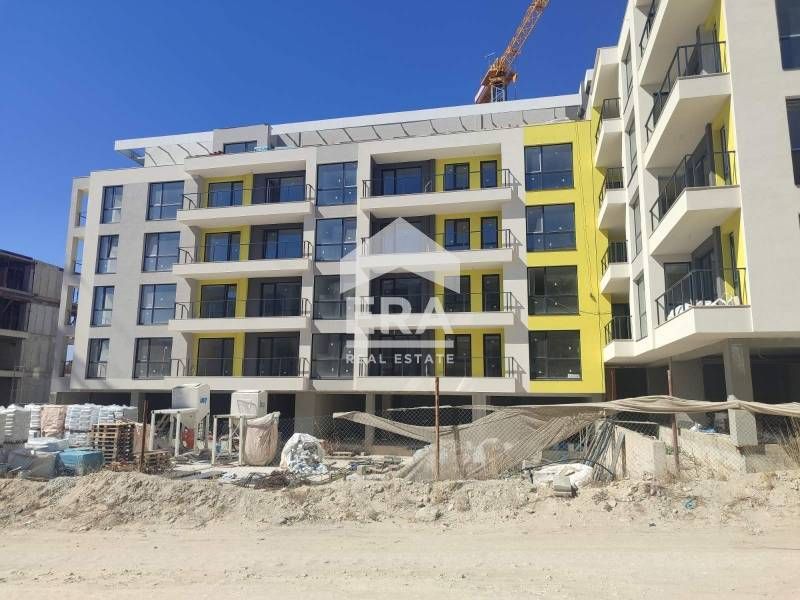 Двустаен южен апартамент за продажба, в новостроящ се жилищен комплекс