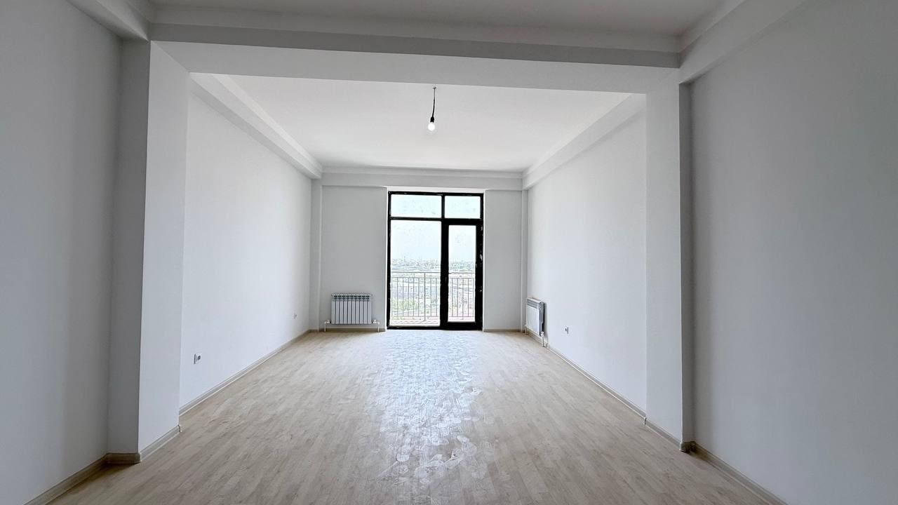 Продаётся 3-комнатная 121м2 Яккасарайский район за 950у.е. за 1м2
